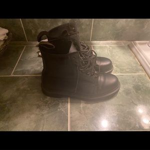Mono black dr martens, great condition